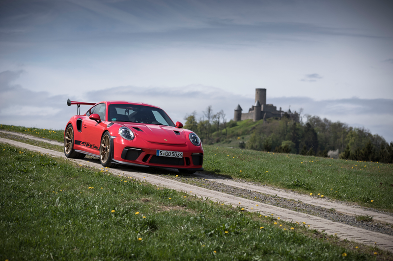 Illustration for article titled The 2019 Porsche GT3 RS Is The Exception To The Rules Of Physics